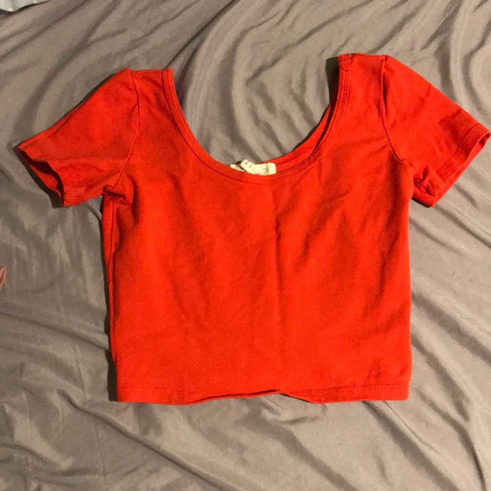 Crop top